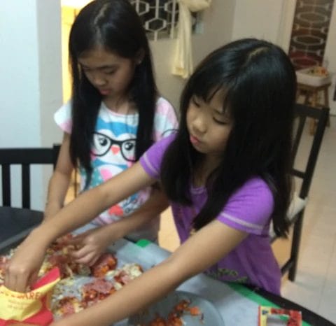 Kids cooking using Thermomat
