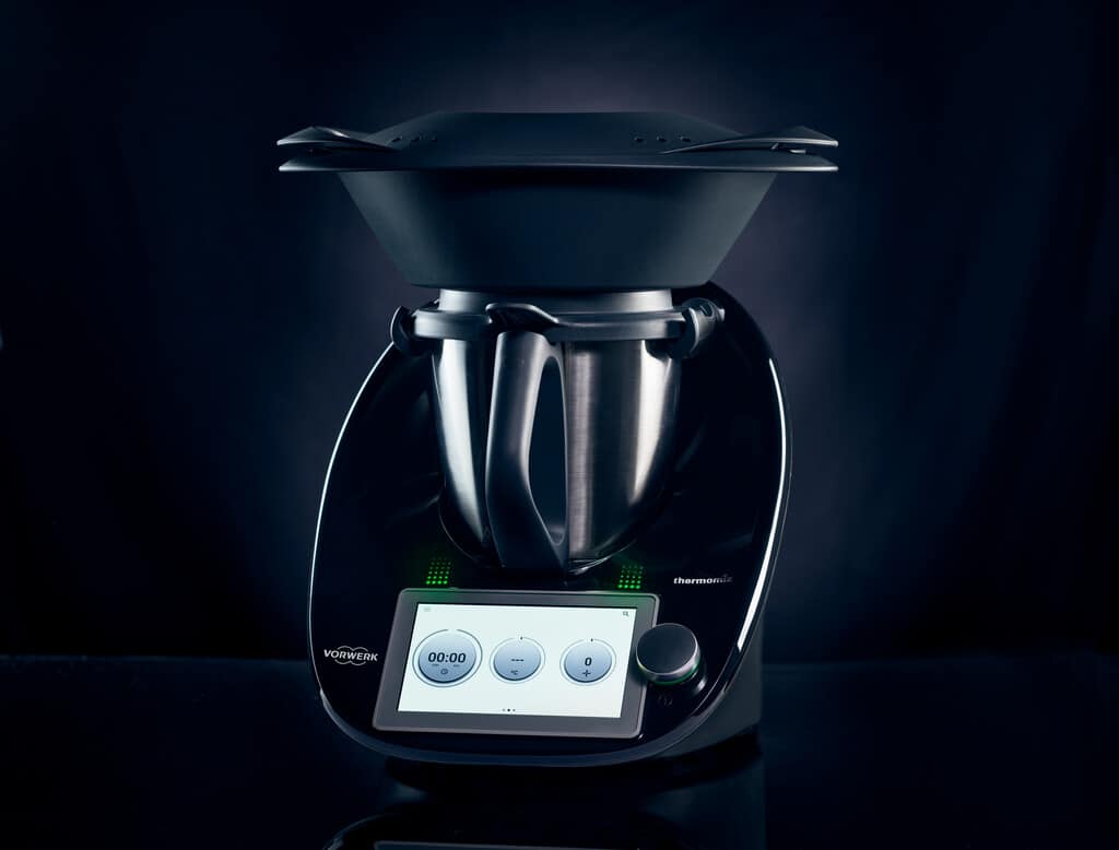 int thermomix tm6 limited black edition packshot black lateral varoma 02 small 1